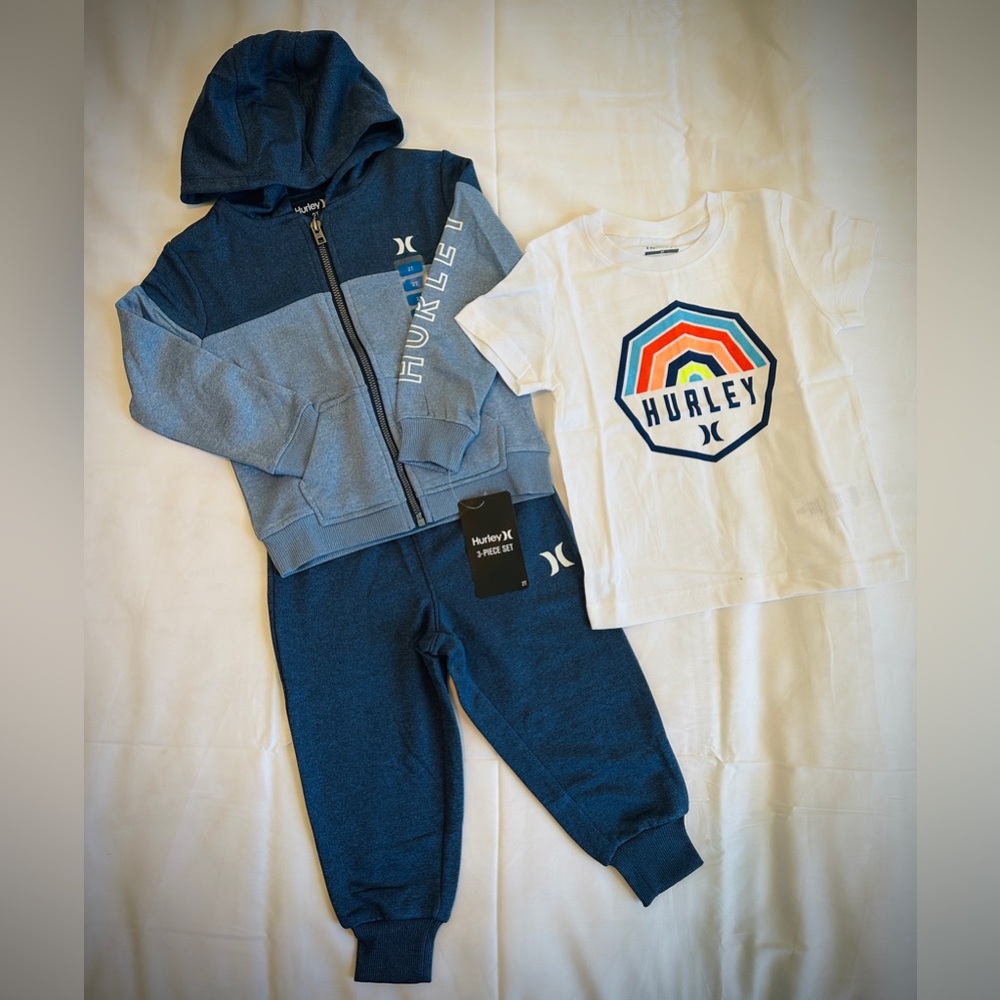 ~SOLD~NWT boys’ Fleece Set